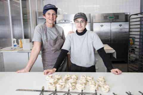 241019 COMPANY BAKERY 945